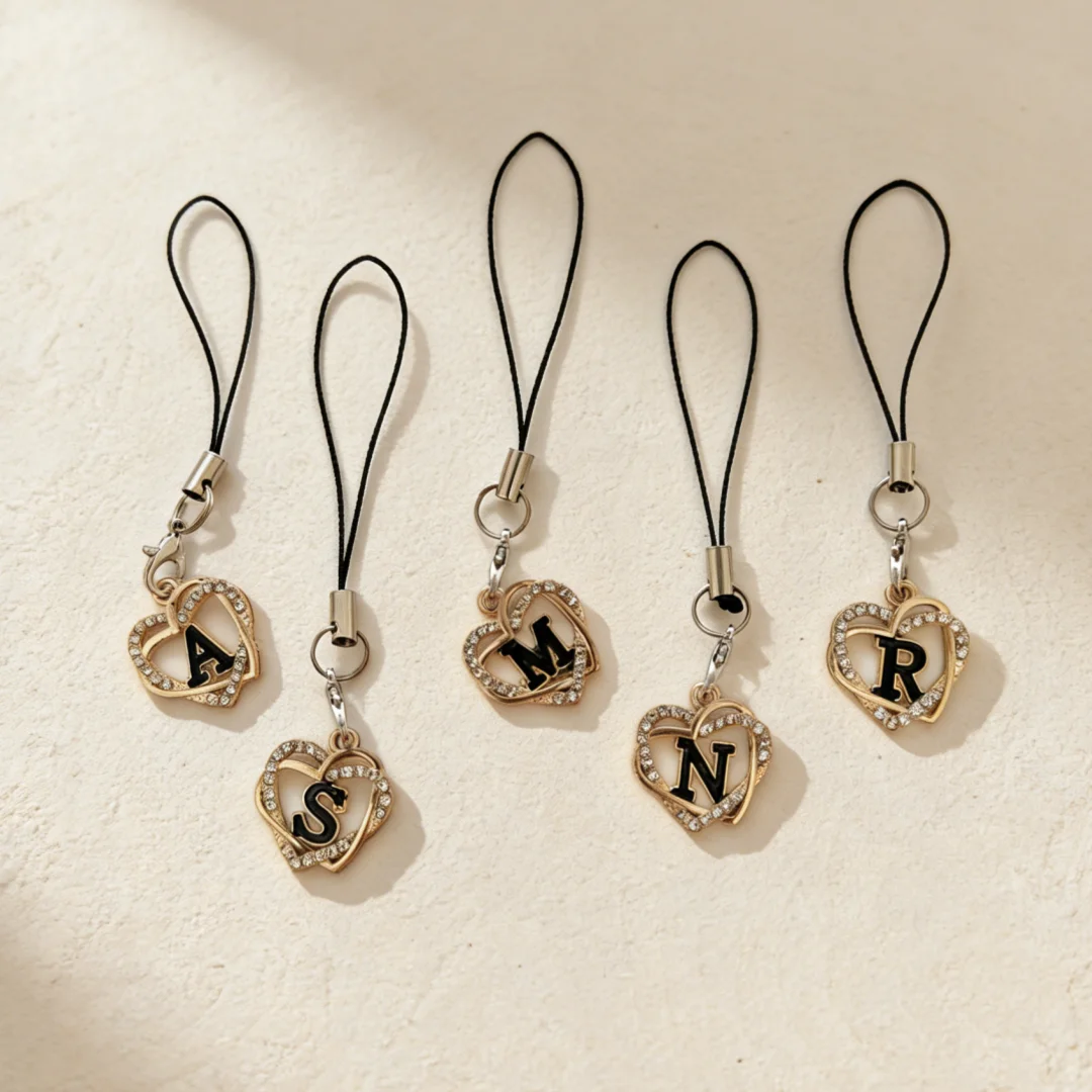 Hollow-Out Heart Le…