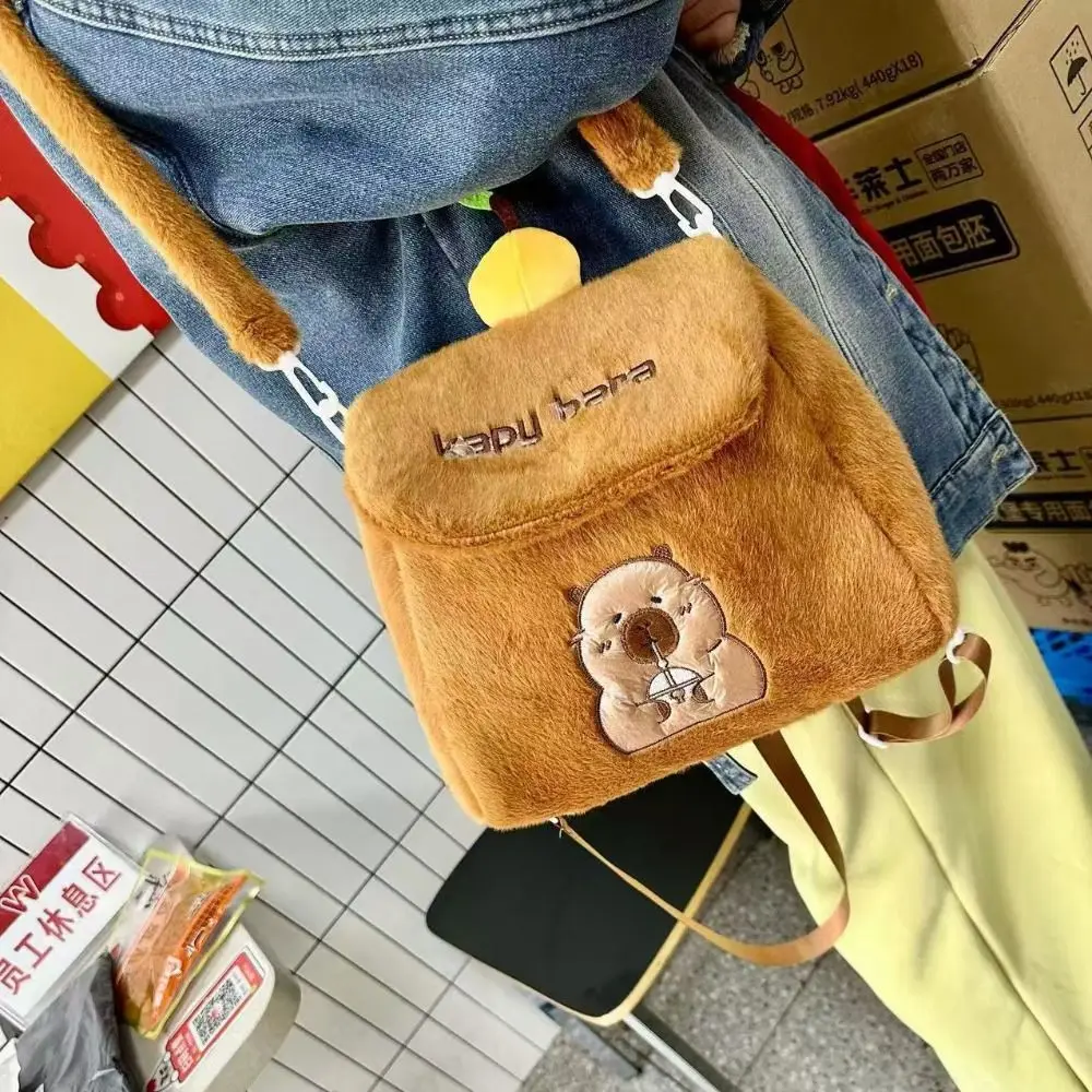 Orangefarbener Capybara-Plüsch-Rucksack, gefüllt, große Kapazität, Schultern, Dual-Use-Rucksack, Ins-Kollektion, Capibala Anime-Umhängetasche