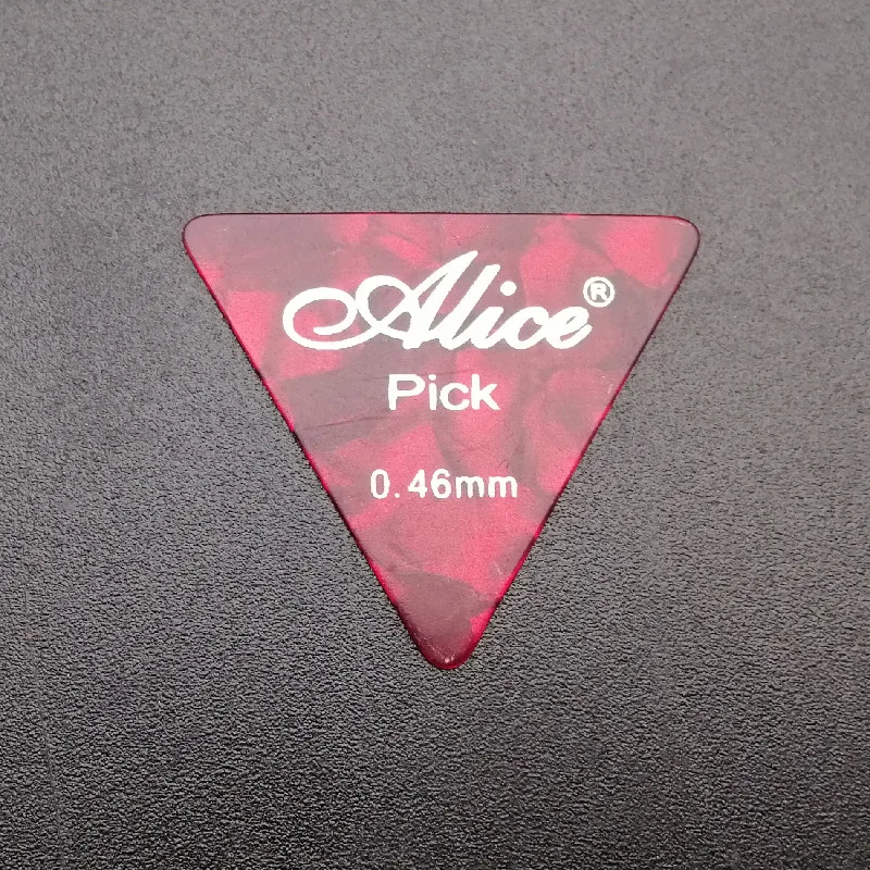 100 pçs/lote Alice AP-100L Mix Color Celluloid Grande Triângulo Palhetas de Guitarra com Impressão de Logotipo 0.46/0.71/0.81/0.96/1.2/1.5MM