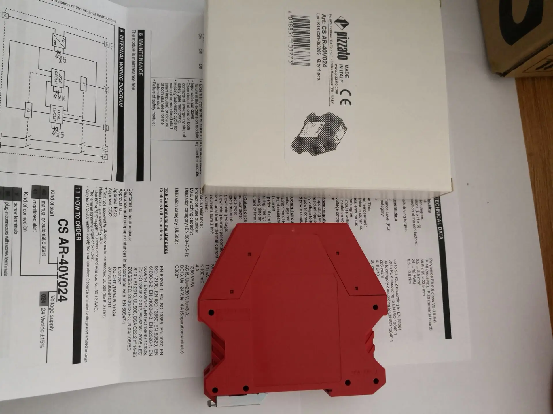 New original Pizzato safety relay CS AR 40V024