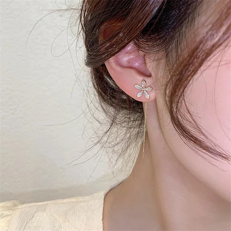 Fashion Acrylic Zircon Crystal Ear Wires Elegant Flower Tassel Stud Earring Women Jewelry Kpop Earring For Women Gift Accessory