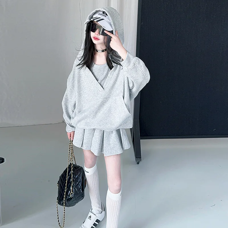 

Детский комплект из 3 предметов для девочек, осенняя толстовка с капюшоном и карманами + жилет + плиссированная юбка, комплекты для девочек-подростков, школьные повседневные костюмы для девочек