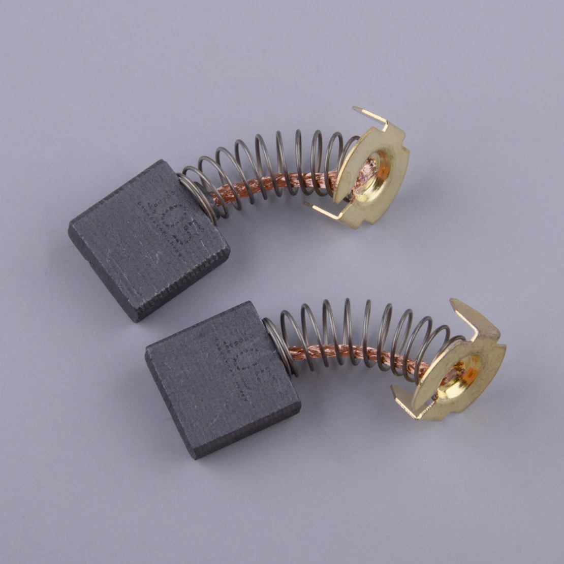 Escova de Carbono n 039389 n n 408735 n n 558583 Adequado para Serra de Corte D28700 D28715 Gr870 Gr871 622437 00 Unidades de
