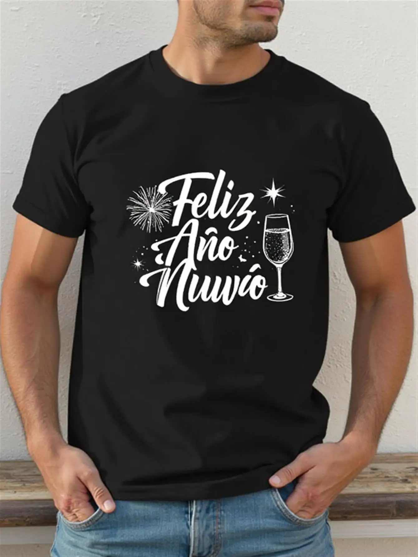 

Men's New Year's Eve T-Shirt with Spanish-Style Fireworks and Champagne Pattern Print, 100% Pure Cotton, Comfortable Round Neck Short-Sleeve Casual Party Shirt Suitable for Christmas, Birthdays and Celebrations—Ideal Gift for Men on Festive Occasions