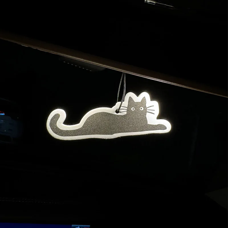 Cool Black Cat just loitering car fragrance car perfume perfume lasting fragrance pendant out of the air pocket