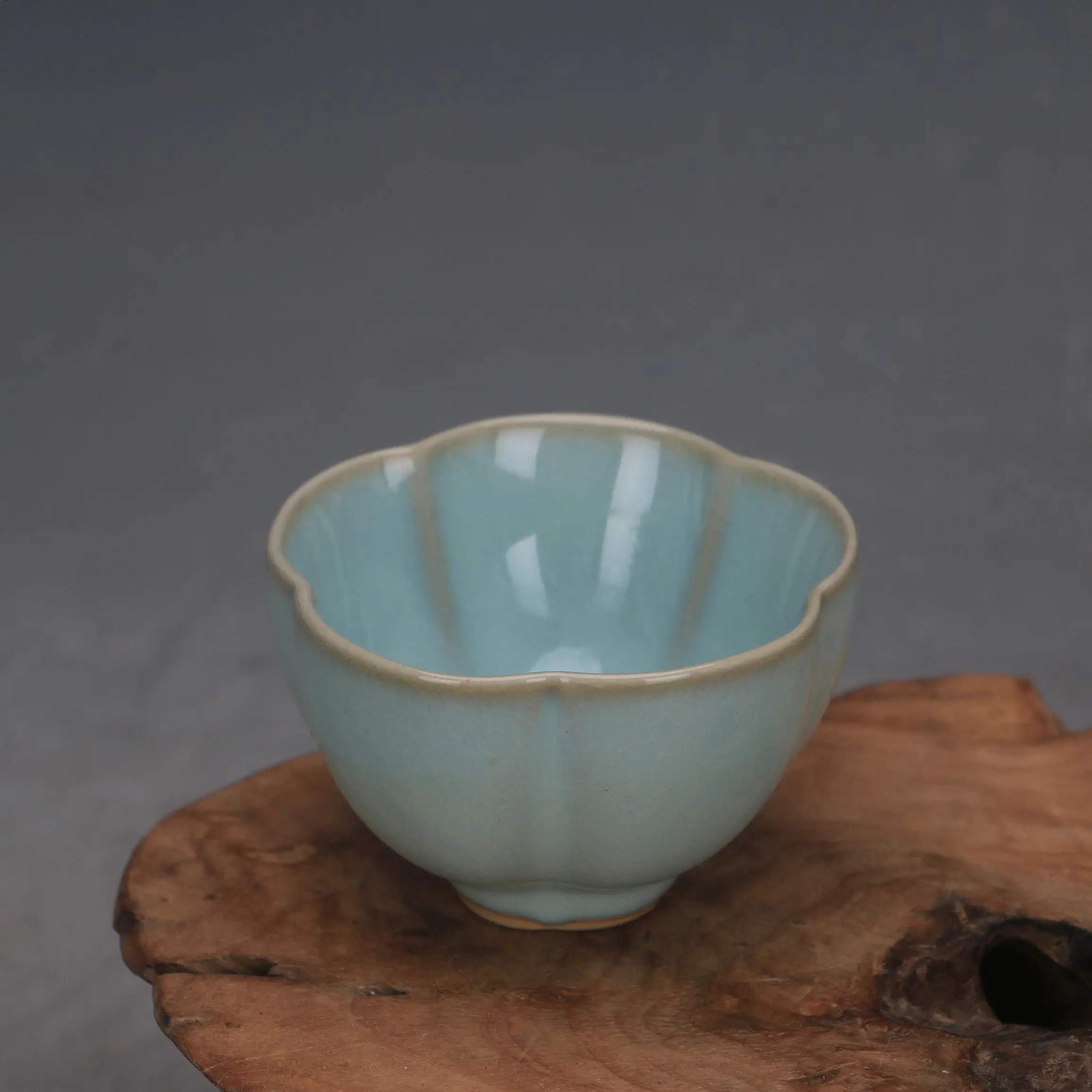 Song Dynasty Ru Style Sky Blue Ice Crackle Plum Blossom Cup Replica Chinese Porcelain Home Decor Tea Gift