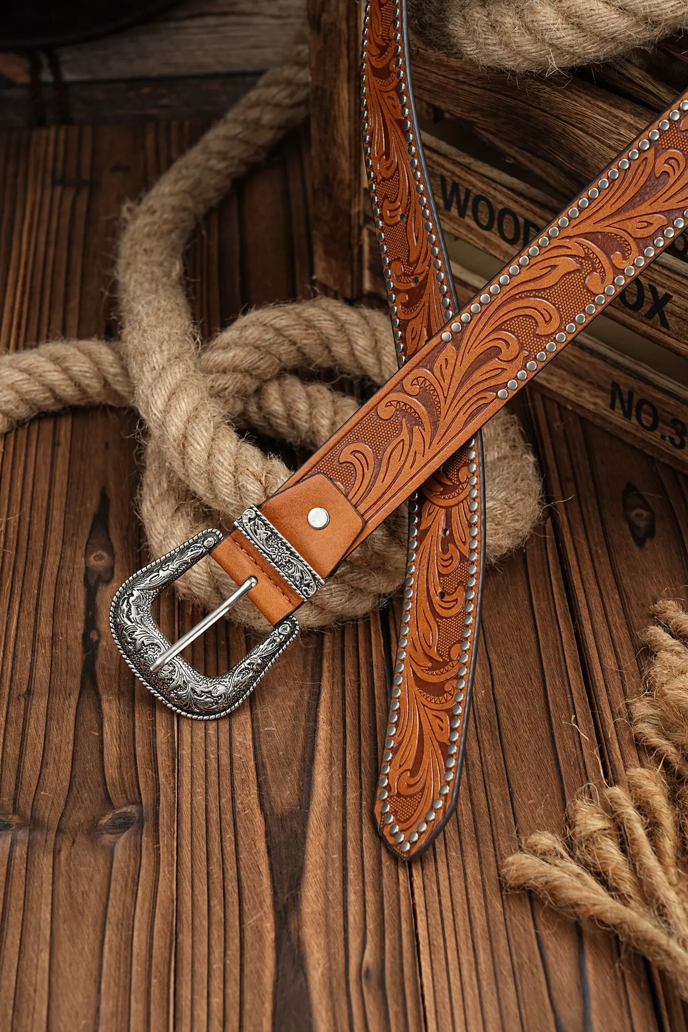 Western Cowboy PU-Ledergürtel – Herren-Hüftgurt, Stier-Dekoration, Blumenmuster, graviert für Jeans – Detail 6