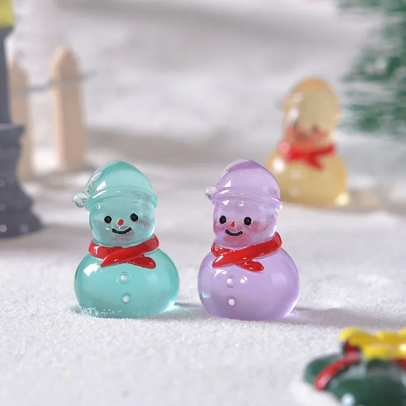 10-50PCS Mini Luminous Resin Christmas Snowman Ornament Glow in The Dark Miniature Figure Tiny Snowman  DIY Dollhouse Decoration