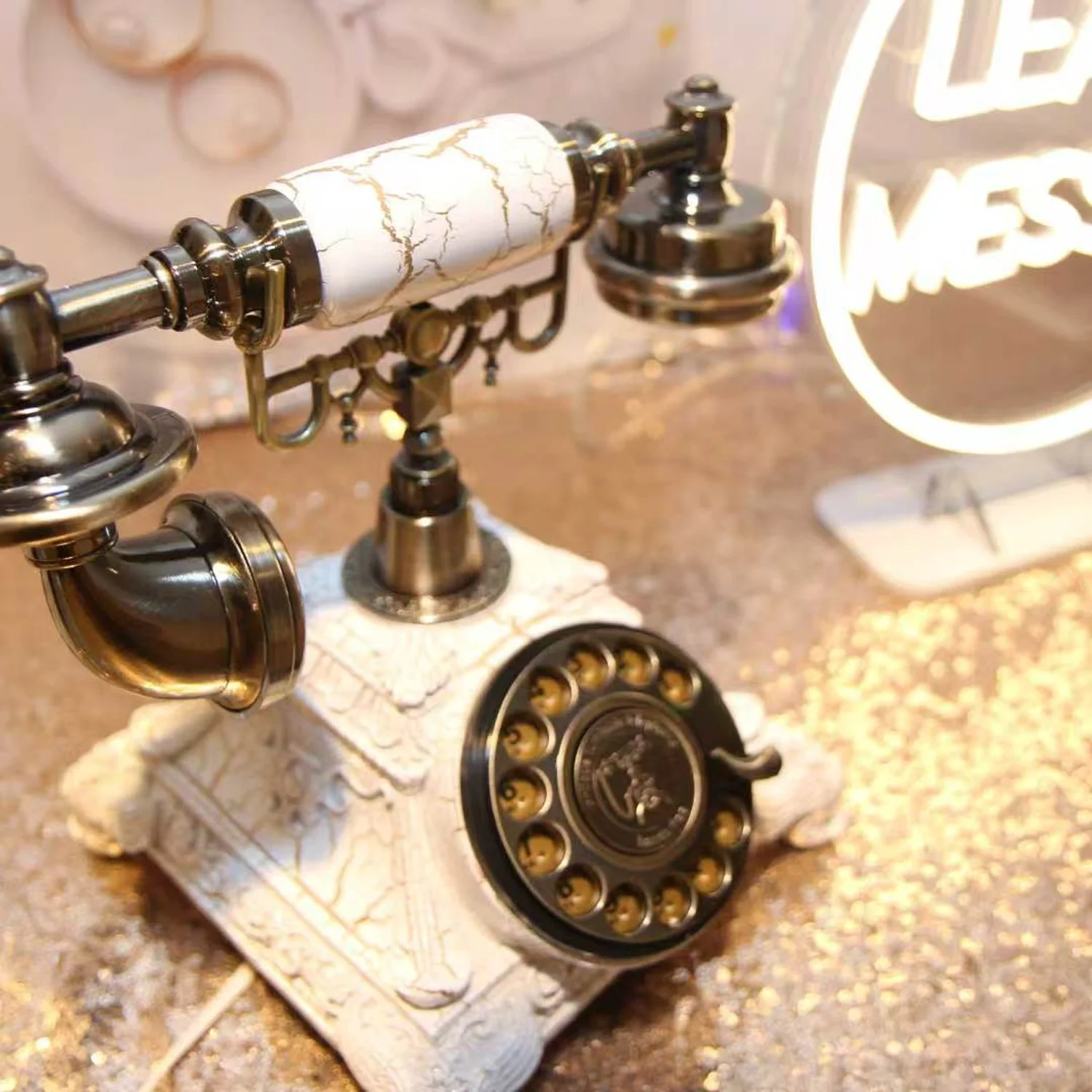 Telefon w stylu retro z pokrętłem, antyczny telefon do nagrywania wiadomości głosowych, vintage książka gości z audio wiadomościami na wesele. — zdjęcie produktu 5