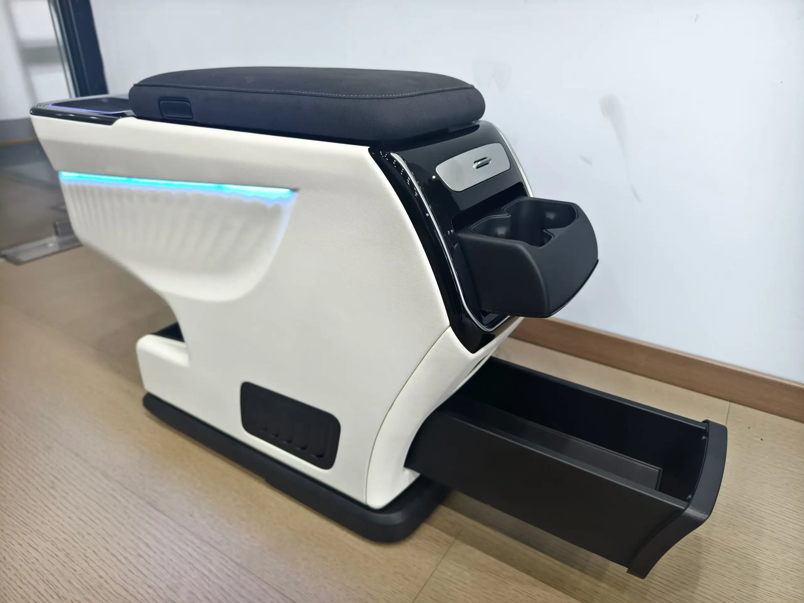 

Suitable For Toyota Hiace, Alfa, Mercedes-Benz VITO, V300/V250/V260 Vehicle Modification Armrest Box