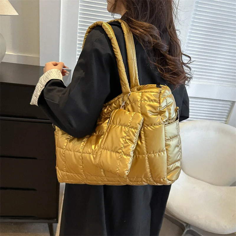 Stylish one-shoulder bag winter new retro hand-held crossbody bag casual simple large capacity Tote bag