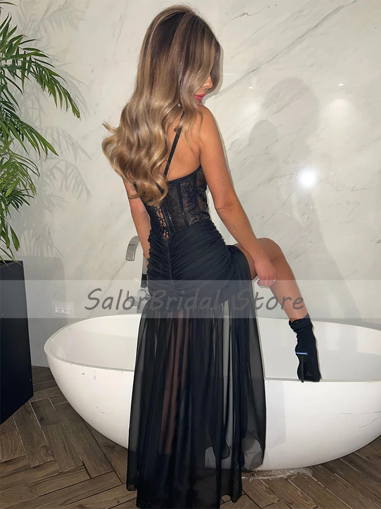 Sexy Black Evening Dresses for Women 2023 Cutout Spaghetti Straps Evening Gown Lace Sweetheart Pleat Sleeveless Party Dress Long