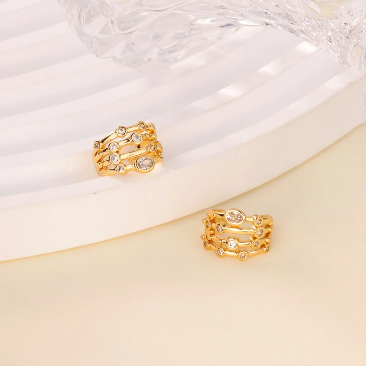 Vintage Luxury Multilayer Zircon Clip Earrings for Women Cooper Gold Color Crystal Earring 2026 New Fashion Wedding Jewelry Gift