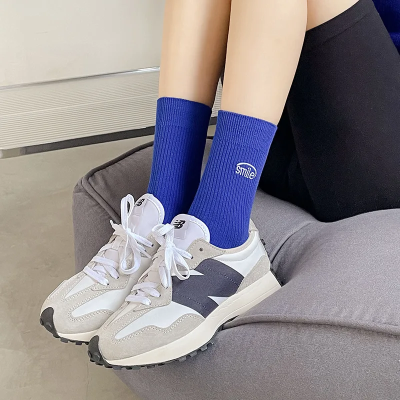 New Blue Socks Women In The Tube Socks Striped Letter Tube Socks Popular Style Men and Women Couples Stockings