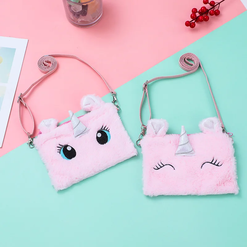 حقائب كتف قطيفة ناعمة على شكل وحيد القرن كرتونية ملونة للفتيات حقيبة كروس مربعة محمولة للأطفال محفظة للعملات المعدنية