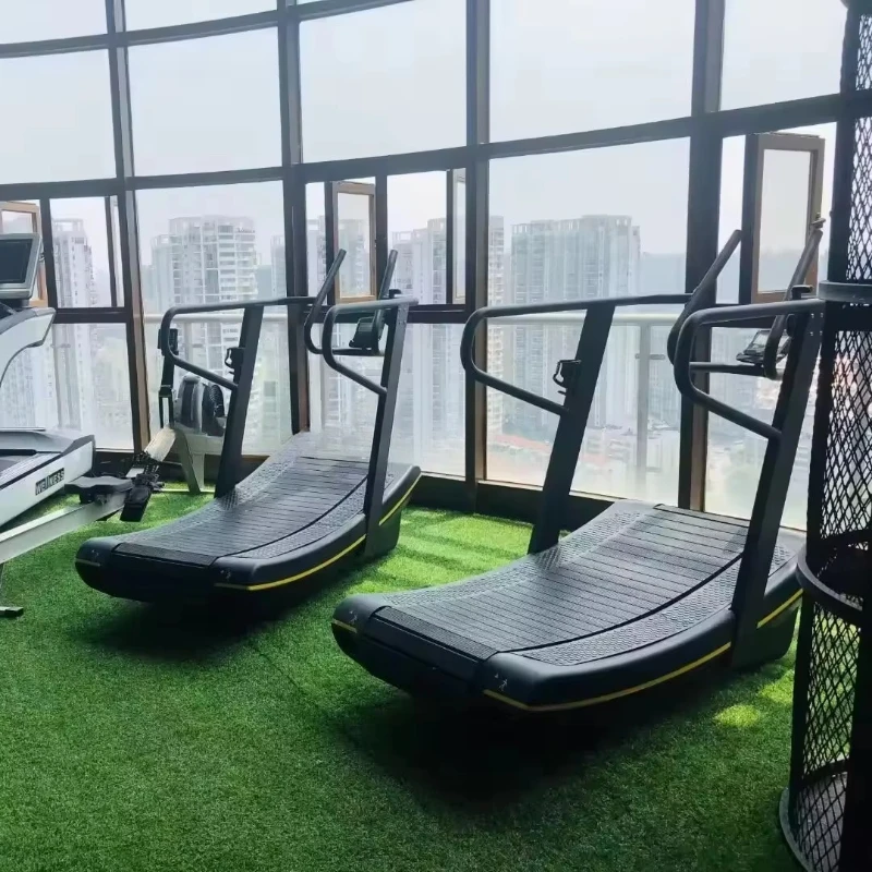 

YL-T003 Беговая дорожка Air Runner без моторики Беговая дорожка без привода Коммерческий бег в помещении Тренажерный зал Фитнес-машина Ручная изогнутая беговая дорожка