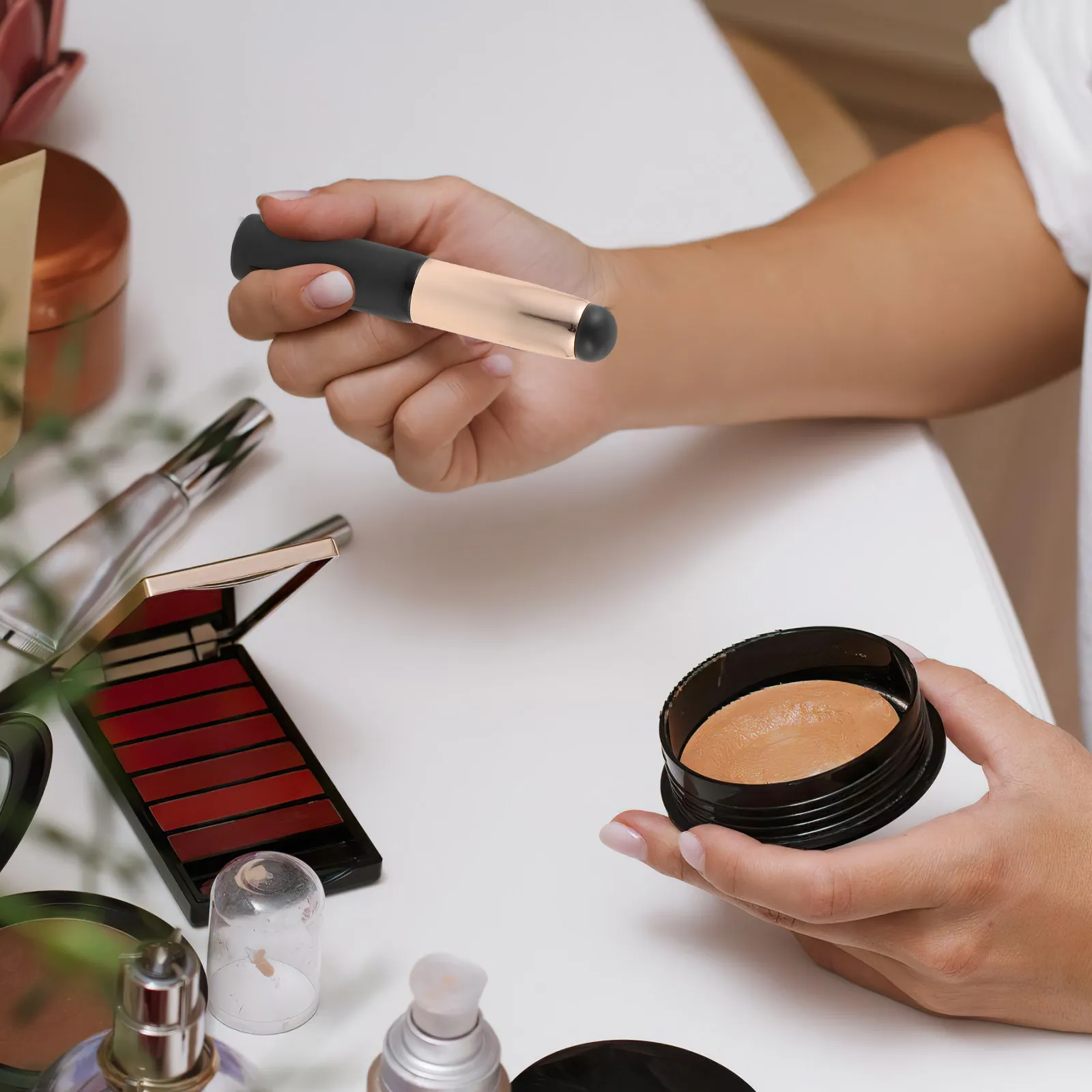 Silicone Lip Brush Lipstick Applicator Wand Portable Lip Gloss Concealer Makeup Tool for Women Beginners - view 3