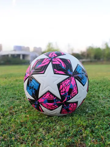 Soccer Ball Professional Outdoors Sports Match Balls High Quality PU Material Training Seamless Football Standard Size 5 Size 4