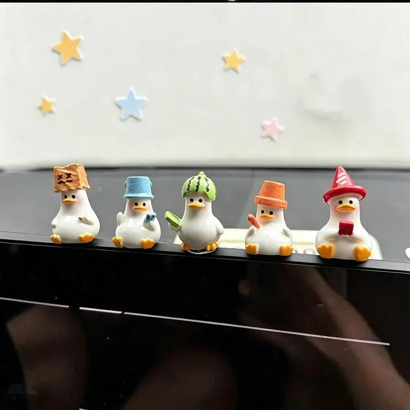 5Pcs Cute Resin Mini Duck Figurines Slacking Duck Ornaments for Fairy Garden Dollhouse Potted Plant Micro Landscape DIY Decor