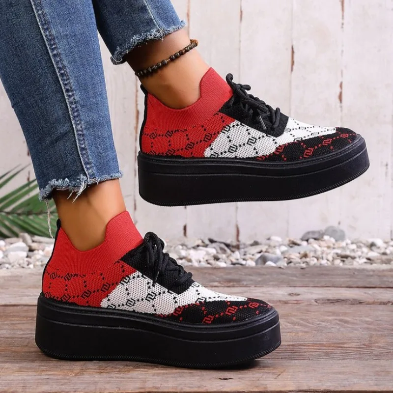 Спортивная обувь на плоской подошве, женские сетчатые вязаные дышащие удобные кроссовки на шнуровке с круглым носком, женские одинарные туфли на толстой подошве