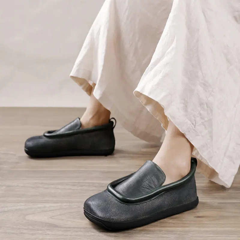 

Men's and Women's Flat Shoes: Casual, Walking, and Athletic Shoes; Comfortable and Versatile Hiking, Walking, and Casual Flat Shoes