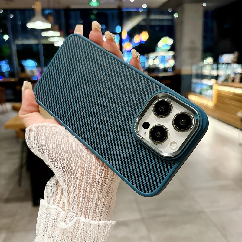 Luksusowe, matowe etui na telefon z włókna węglowego z mocowaniem MagSafe do iPhone'a 16 Pro Max 14 11 12 13 15 Pro Max, z bumperem.