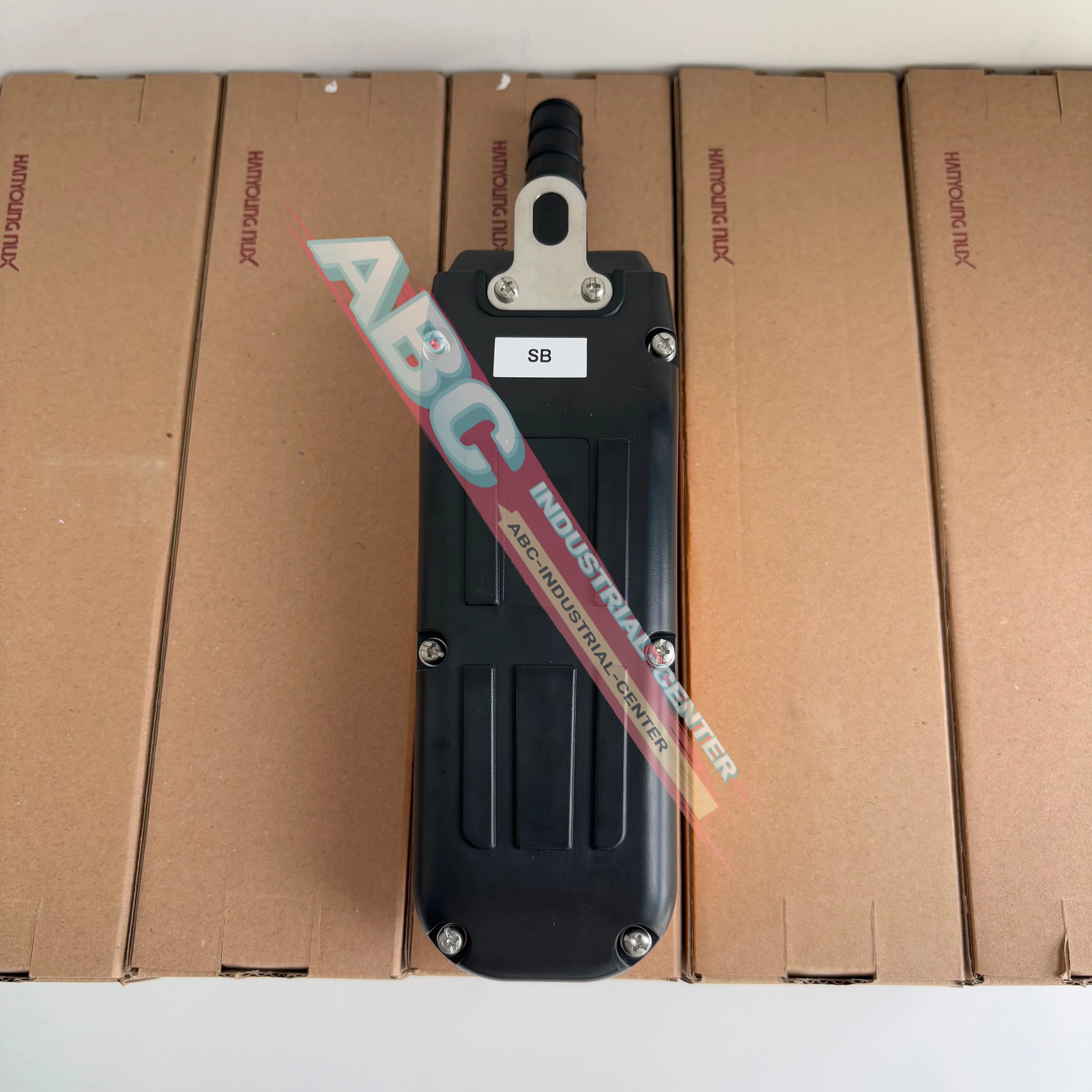 

Новый оригинальный переключатель HY-P1022SB