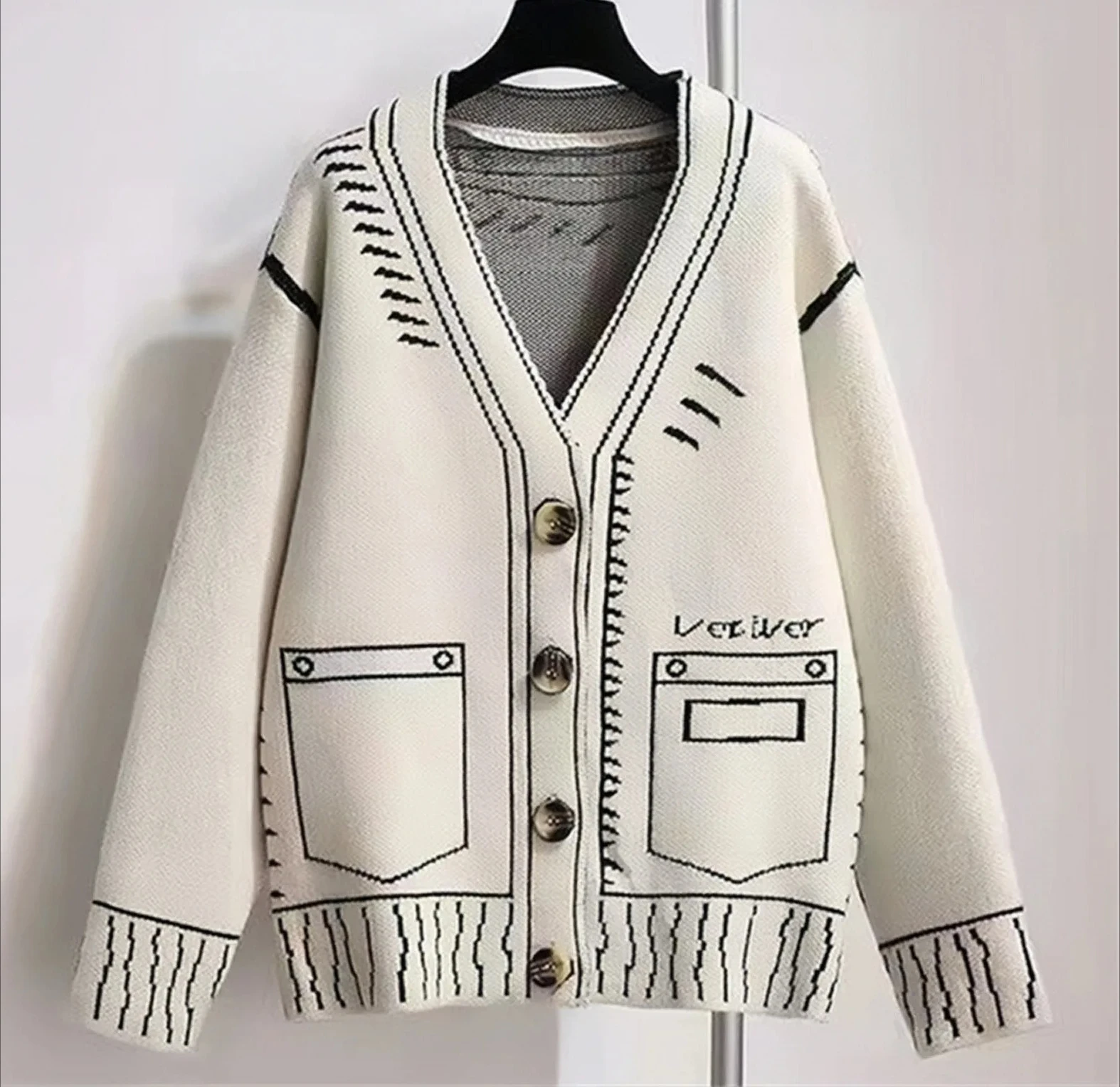 

Loose Women's Knitted Graffiti Sweater V-Neck Long Sleeve Comfortable Casual Style Open