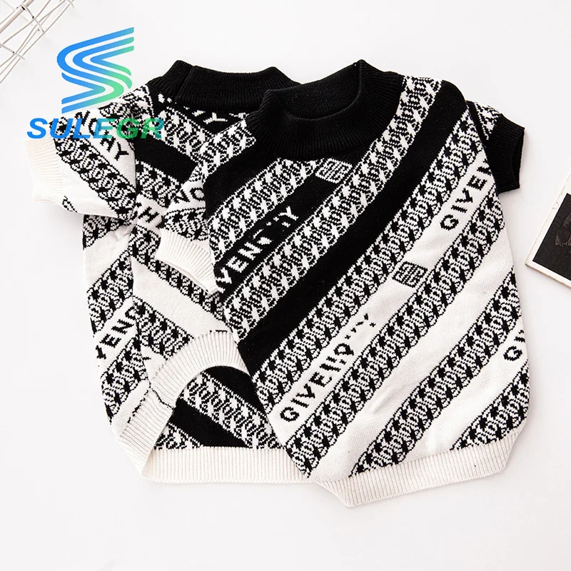 SULEGR fashion brand dog sweater Bomei corgi Schnauzer small and medium-sized dog pet clothing soft, warm and elastic