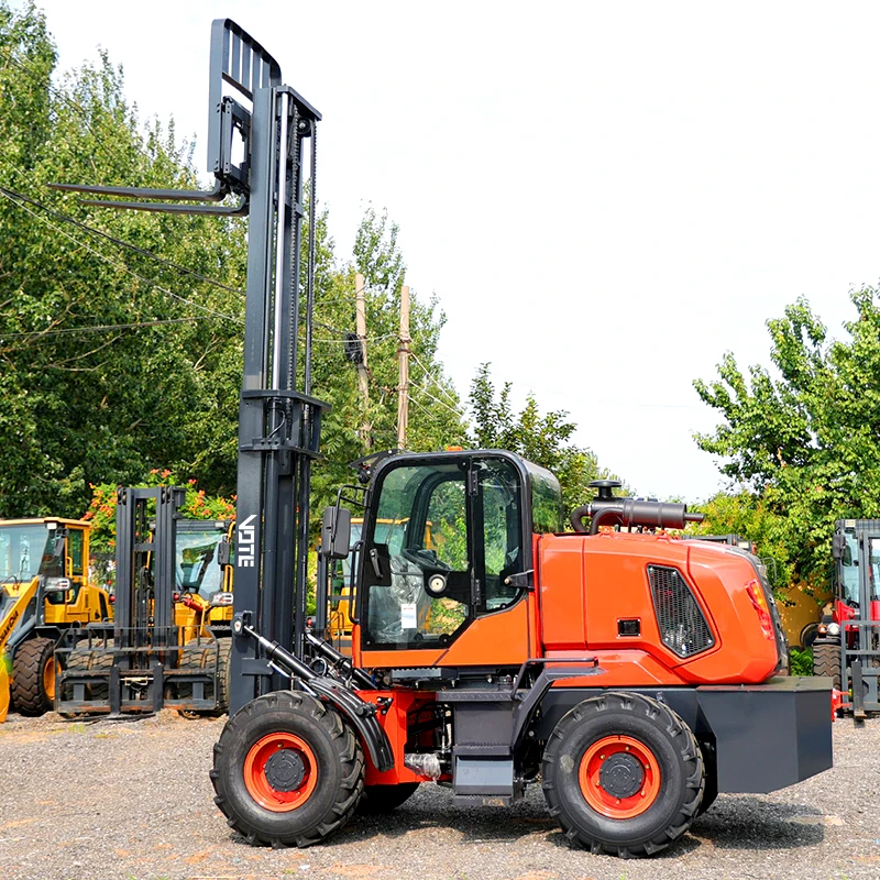 オフロードフォークリフト、3-6トン、4輪駆動、新しいディーゼルエンジン用ラップ、ミニ1トンフォークリフト、ラフストランクフォークリフト、カスタマイズ