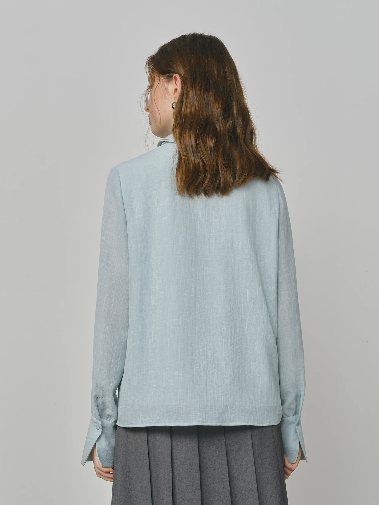  FSLE الخريف بلوزة أنيقة 2025 غير المتماثلة انتفض قميص الخامس الرقبة الكورية نمط شيك تصميم مكتب سيدة قميص نسائي غير رسمي #3