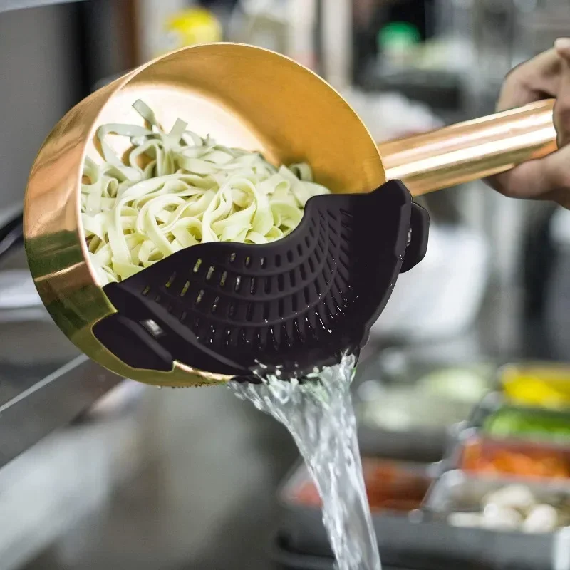 1Pc Black Adjustable Silicone Clip-On Strainer for Pots, Pans, and Bowls - Handheld Drainer for Noodles, Pasta