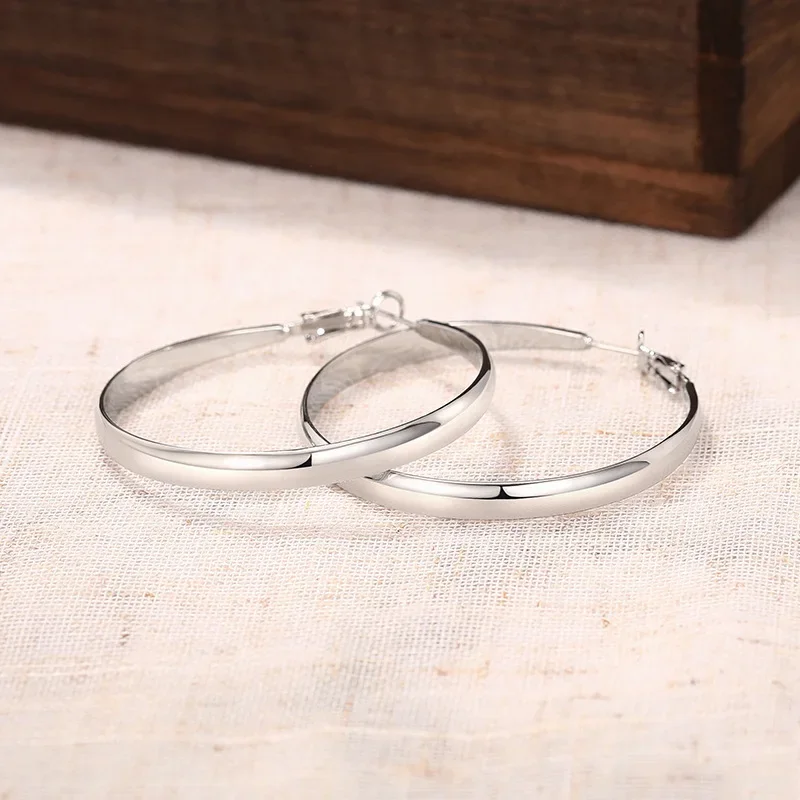 Attending A Banquet with Fashionable and Personalized Circles, Metal Earrings, New Style, Sweet and Cool, Spicy Girl Accessories
