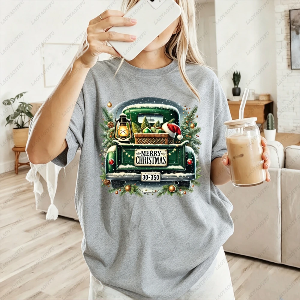 Green Vintage Pickup Truck Lantern Christmas Graphic Women Casual Short Sleeve T-Shirt Retro Winter Farmhouse Holiday Gift Tops