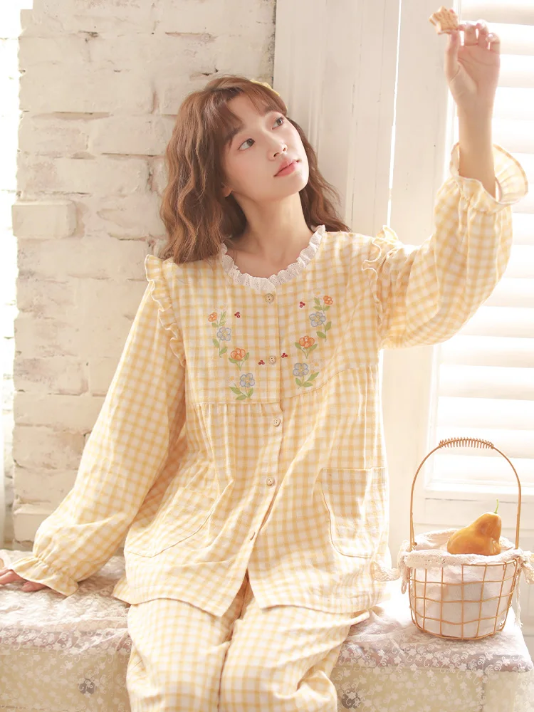 

Милые осенние новые женские пижамы с вышивкой из чистого хлопка и марли, домашняя одежда с круглым вырезом и длинными рукавами, которую можно носить на улице