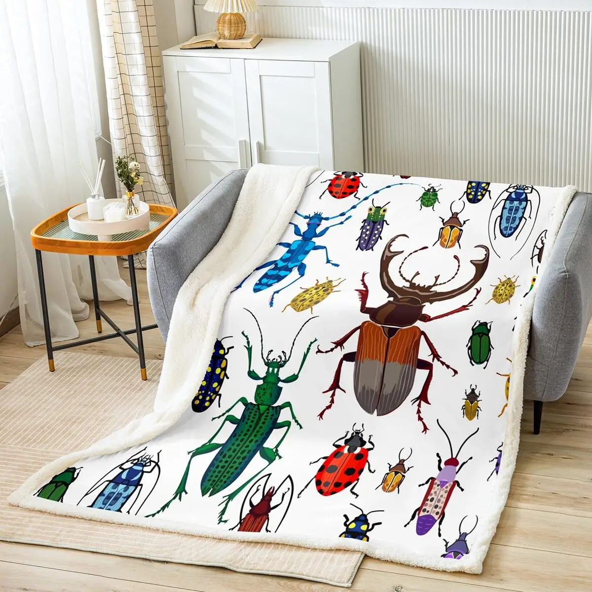 Insect Blanket - Perfect for Kids and Insect Lovers Soft Lightwhite and Warm Flannel Blanket Suitable for Both Boys and Girls