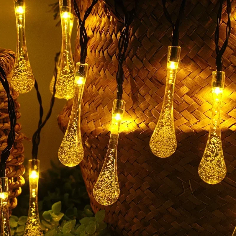 2025 Solar-LED-Wassertropfen-Lichterkette für den Außenbereich, Weihnachtsfeengarten-Dekoration, Blasenkugel-Lichter für Rasen, Innenhof