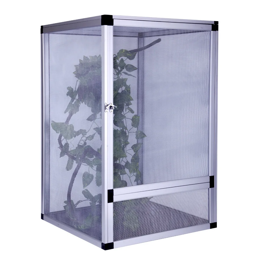 Pet cage feeding box chameleon eyelash horn palace guardian reptile high crown colorful