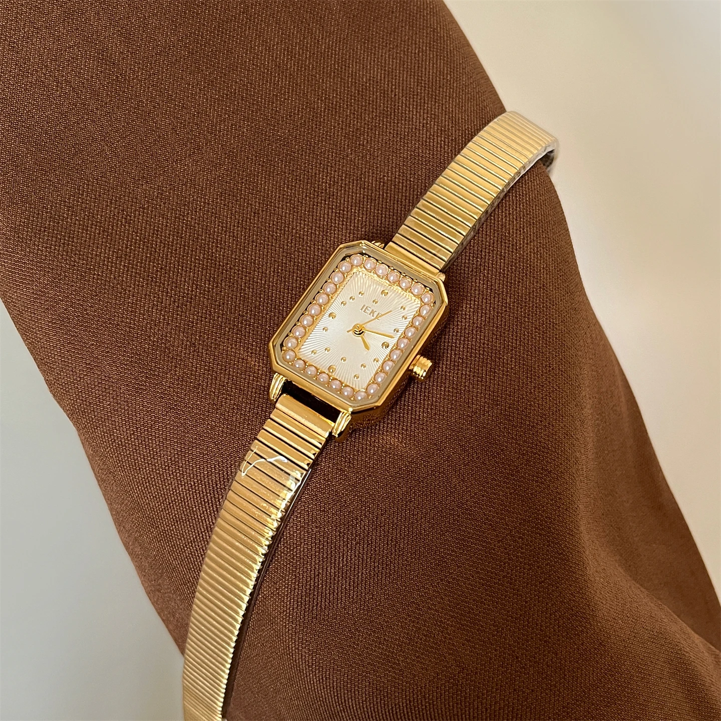 Pearl small square watch ladies retro light luxury niche temperament commuting versatile small dial women's watch