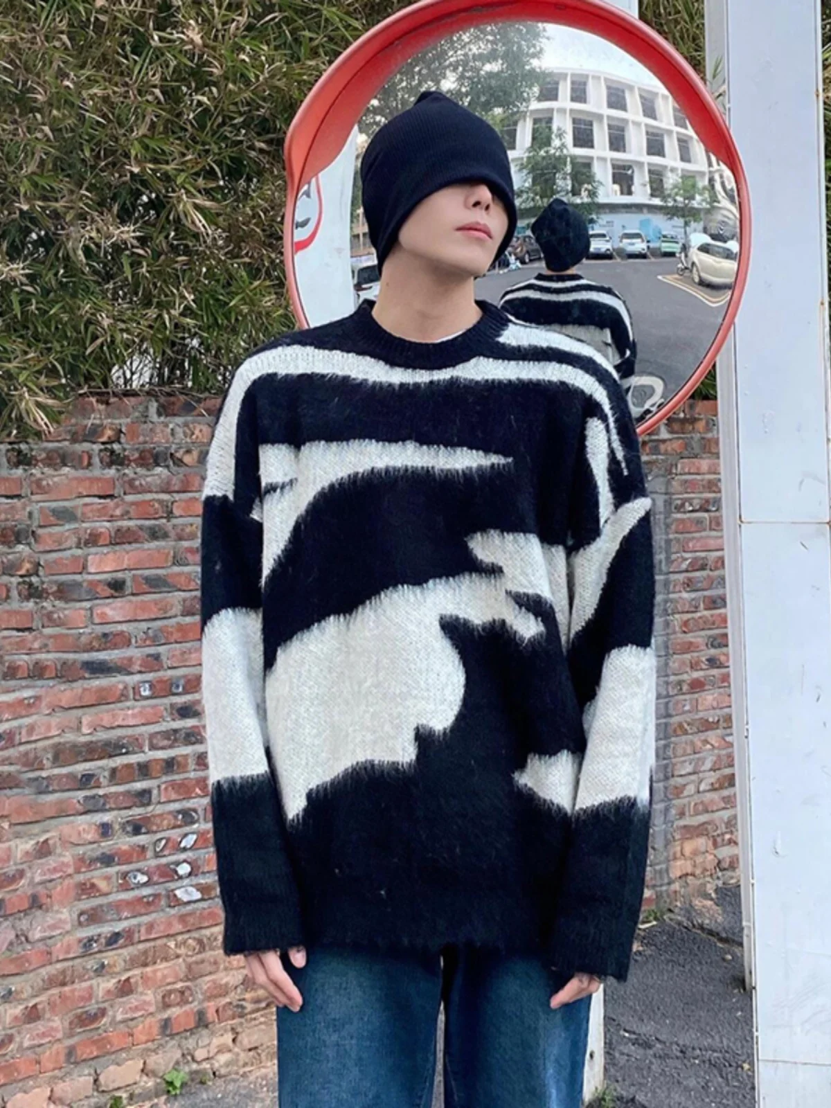 

Men's round Ne Knitwear Loose Fit Contrast Color Bla White Winter Casual Comfortable Soft Polyester Long Sve T-irt