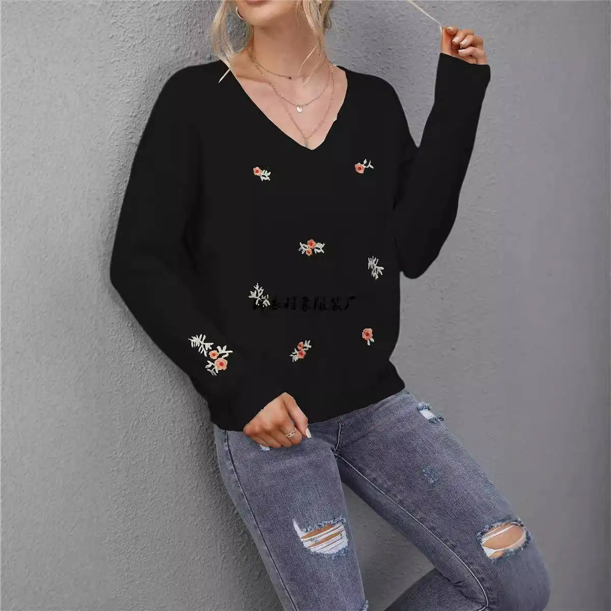 سترة نسائية محبوكة بياقة على شكل V مع تطريز زهور، مقاس كبير، موضة ربيع 2025، وصول جديد، مريحة وعصرية بأكمام طويلة #2