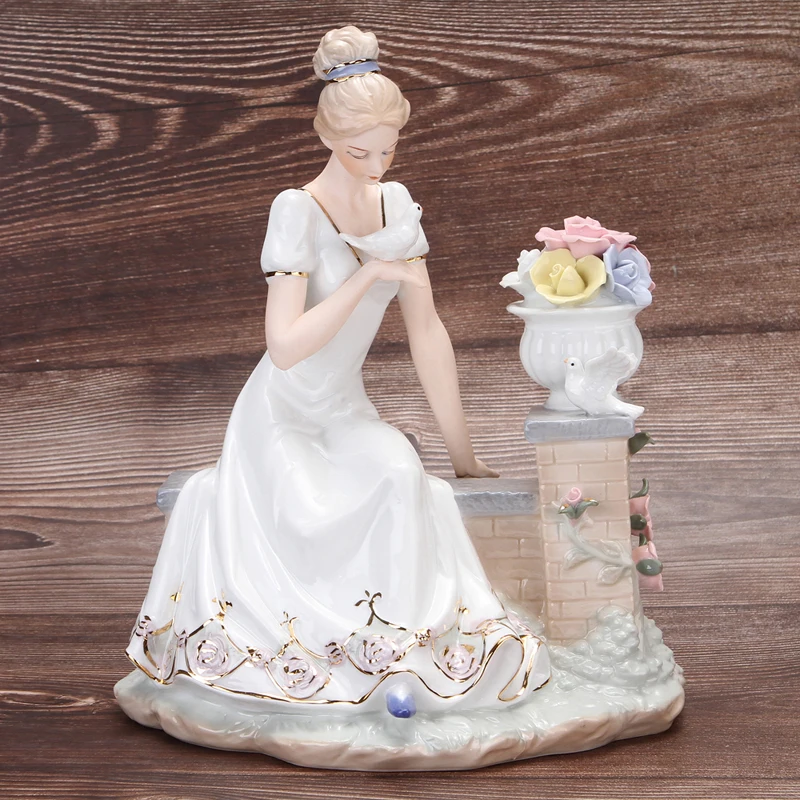 Vintage Porcelain Terrace Girl Miniature Ceramic Engagement Female Figurine Bedroom Decor Gift for Wife Ornament Pigeons Craft