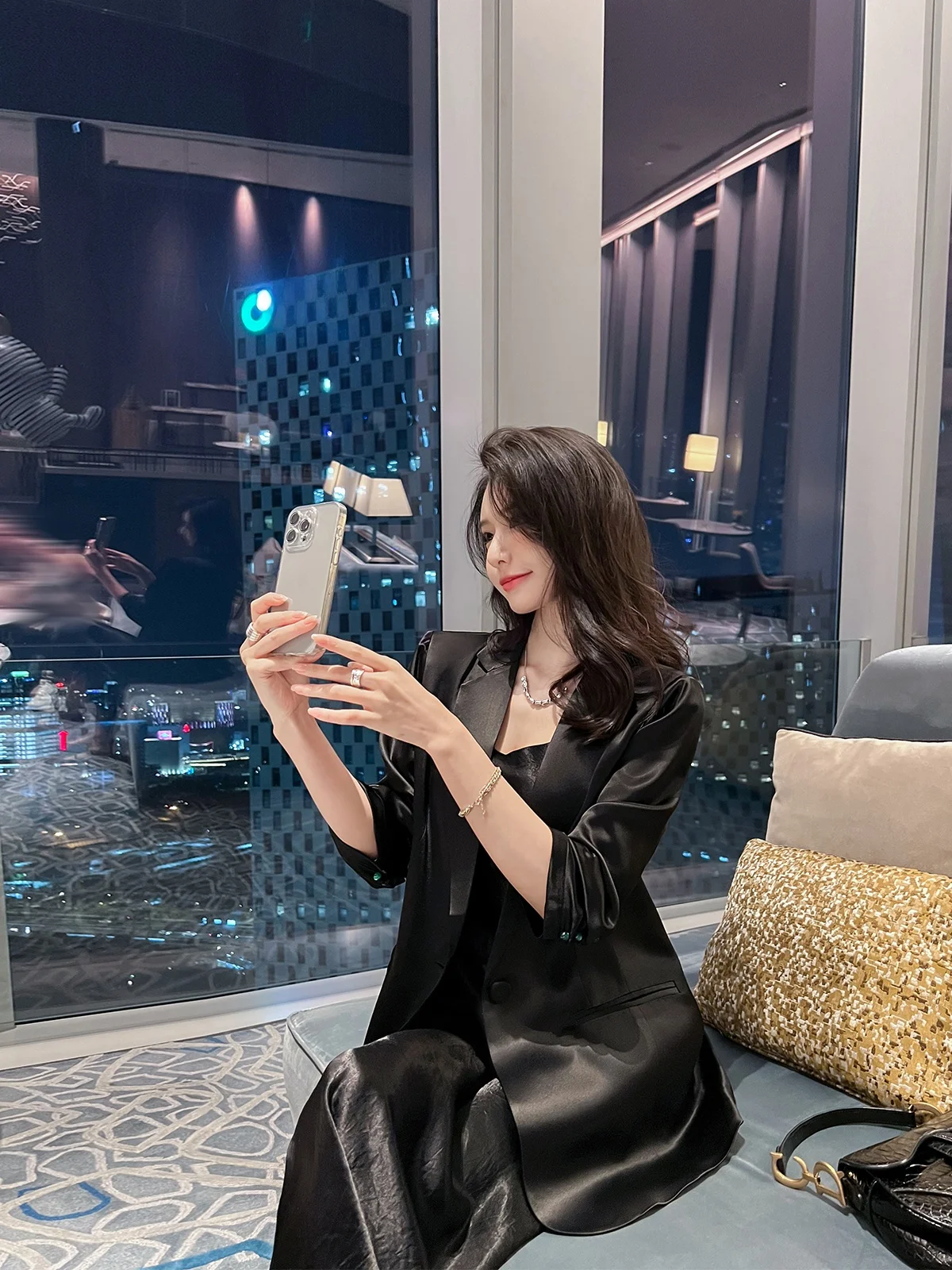 

Черный атласный костюм Jaet, женский тонкий свободный летний костюм Seven-Quarter Sve для похудения, топ в стиле вестерн