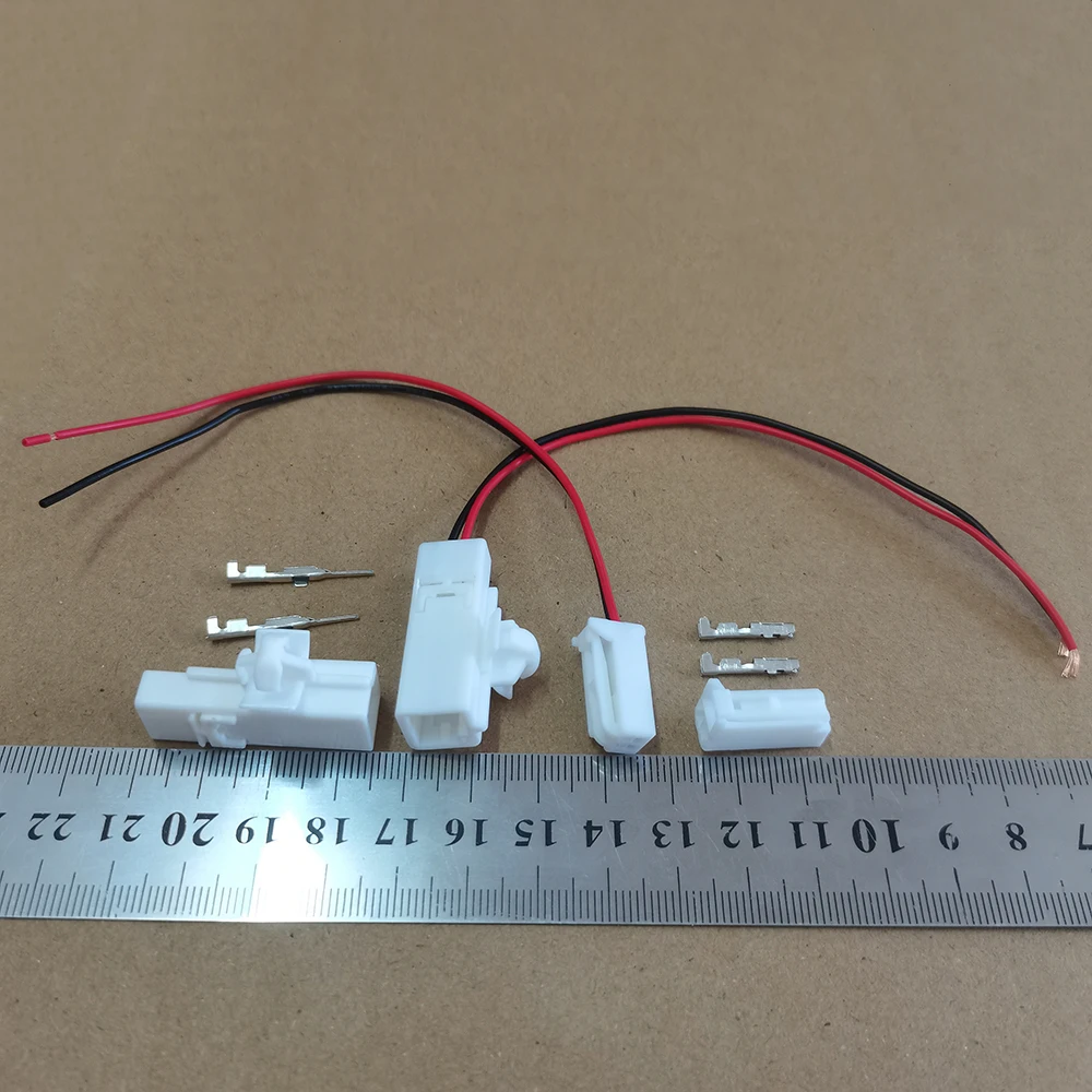 2P 7283-5845 Autolicht-Steckverbinder 7282-5845 Anschlussklemme für Autostarter-Verkabelung für Toyota Lexus Motorrad Auto E-Bike – Detail 2