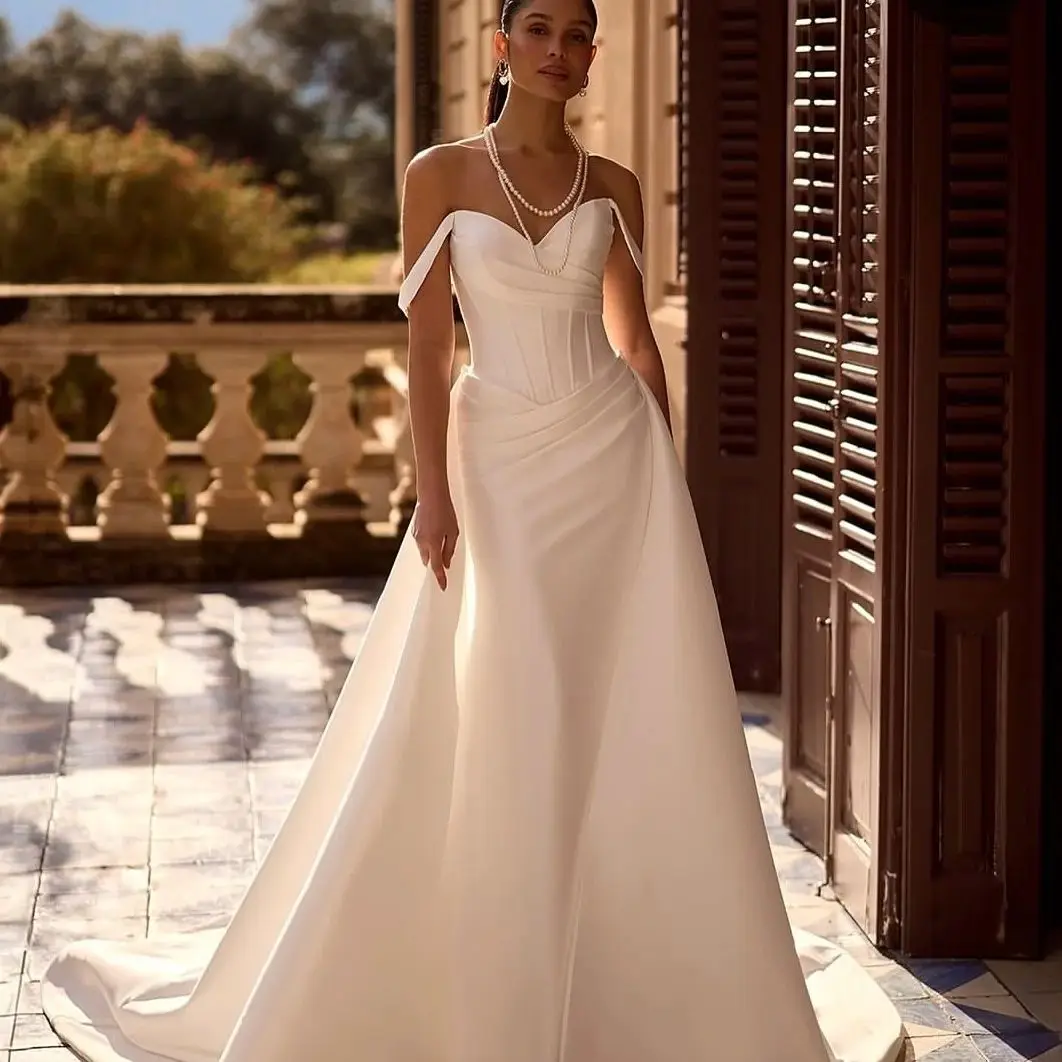 

Elegant Sweetheart Stain Wedding Dress WIthe Detachable Skirt Bridal Gowns Elegant Pleat For Women Stunning Court Train Robe