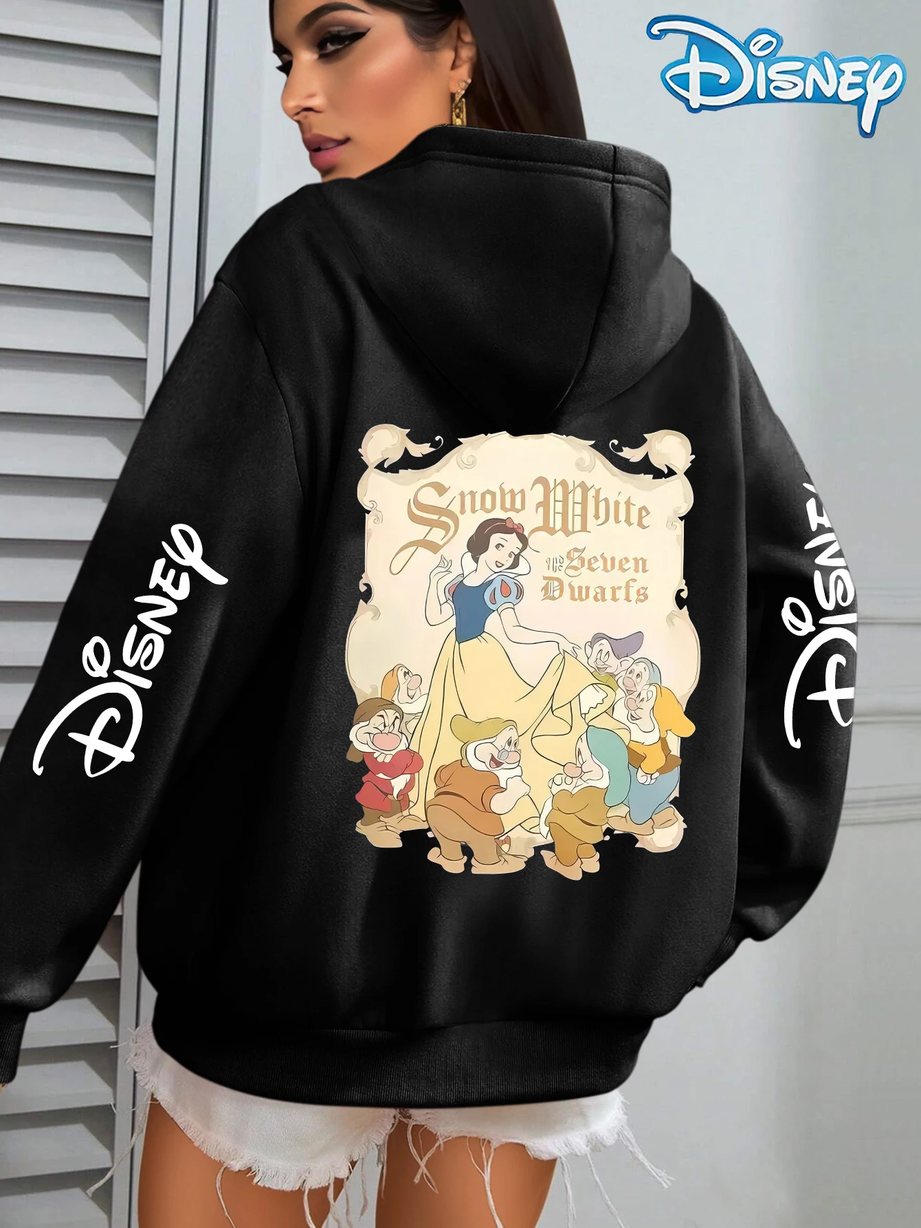 เสื้อสเวตเชิ้ตมีฮู้ดลายดิสนีย์ สโนว์ไวท์และคนแคระสำหรับผู้หญิง ฤดูใบไม้ร่วงและฤดูหนาว ผ้าฟลีซ สไตล์สตรีทแวร์ ทรงโอเวอร์ไซส์ หลวม สบายๆ