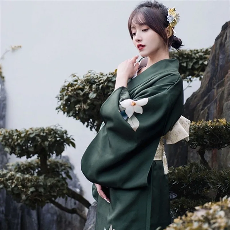 New Japanes Kimonos Women Traditional Yukata Stage Show Costume Cosplay Haori Vintage Floral Robe Stage Fancy Wear Evening Dress