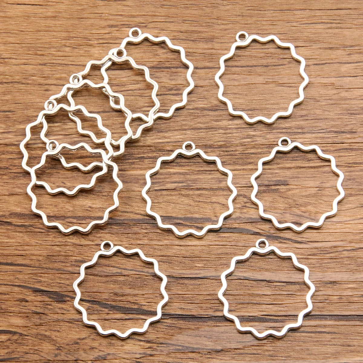 20PCS 28*30mm Wholesale Metal Alloy Hollow Charms Geometry Pendant For Jewelry Making DIY Handmade Craft Bezel Mold