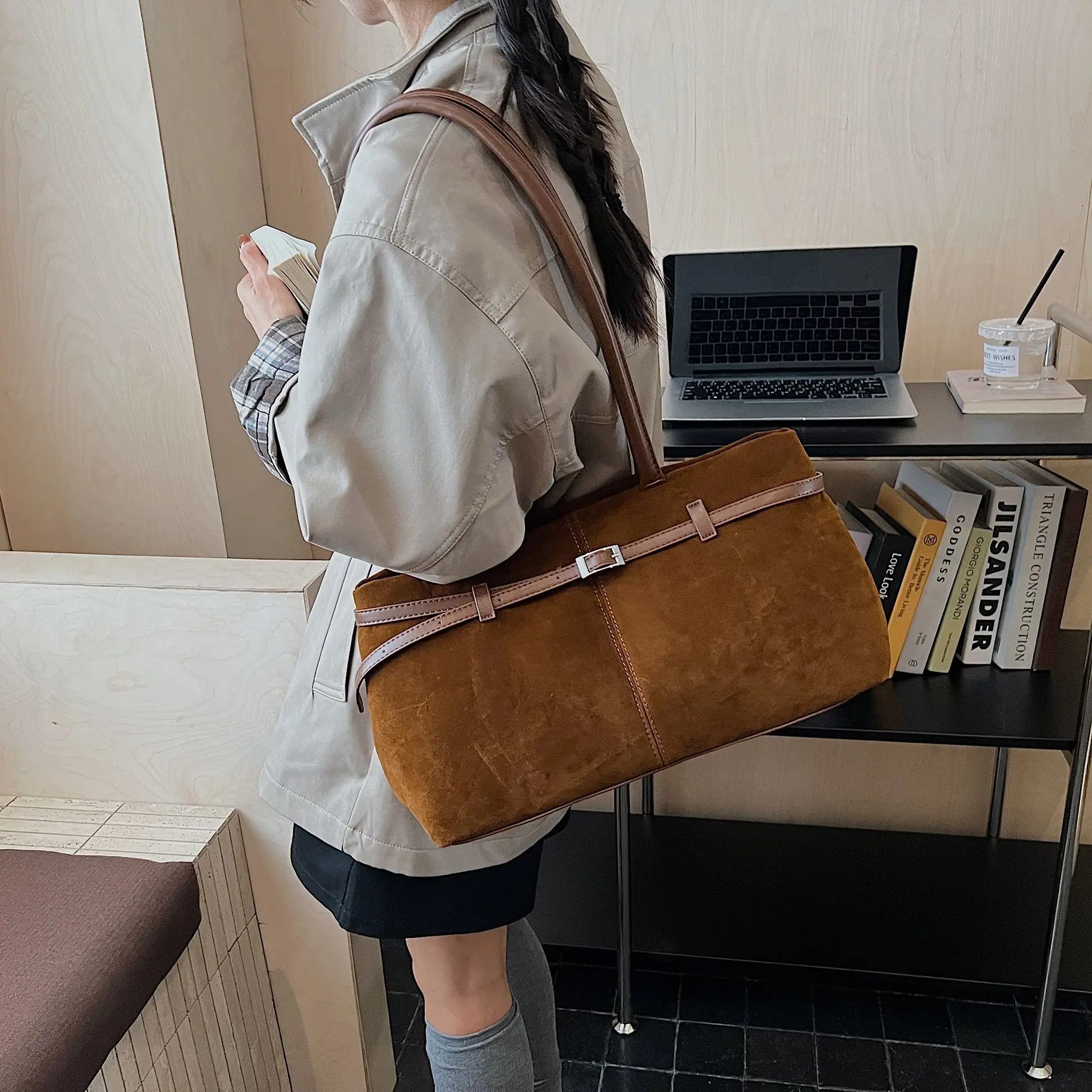 ريترو المارون حمل حقيبة المرأة حزام من الجلد الجلد المدبوغ سعة كبيرة حقيبة كتف السيدات بلون قسط تخفيف حقيبة تحت الإبط 2025 #6