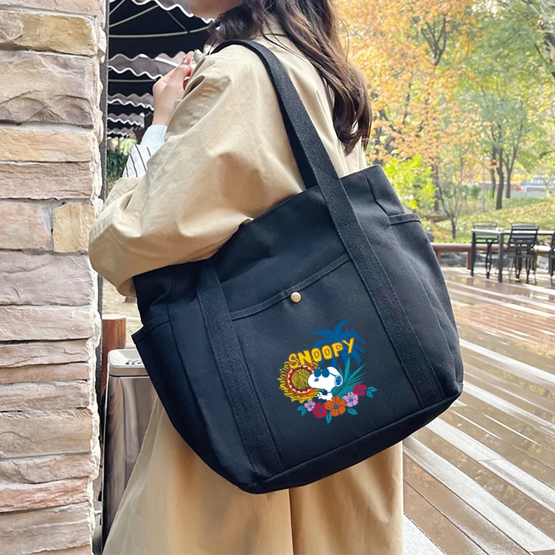 

Новая холщовая сумка для студентов Snoopy с героями мультфильмов, большая вместительная портативная сумка для хранения канцелярских принадлежностей с несколькими карманами для девочек, сумка для пригородных поездок, подарки